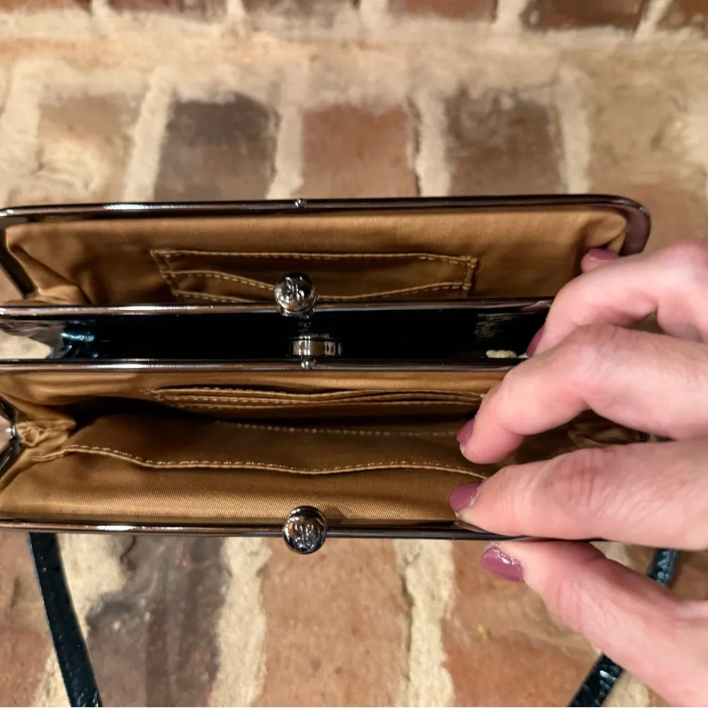 NWT HOBO Brand Crossbody Clutch - Picture 5 of 8